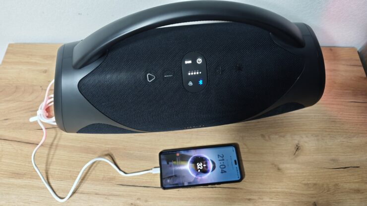 Обзор портативной колонки Hisense Voyageboom